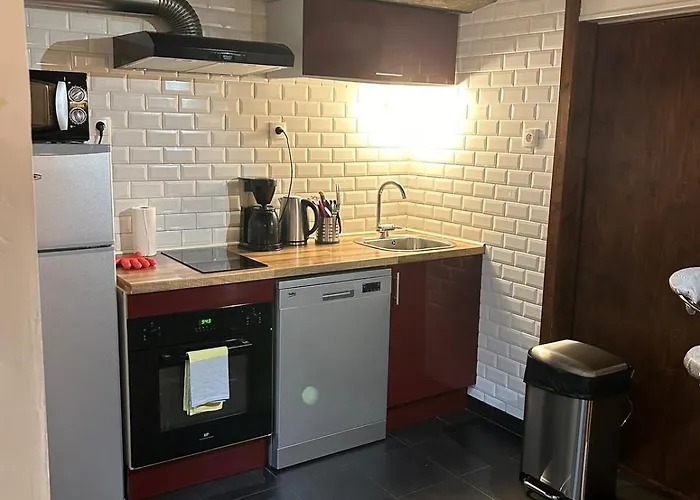 29 M2 Proche La Defense Et Arena *